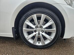 Lexus IS 2.5 300H Executive Edition E-CVT EURO 5 (s/s) 4dr