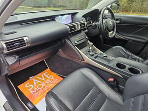 Lexus IS 2.5 300H Executive Edition E-CVT EURO 5 (s/s) 4dr
