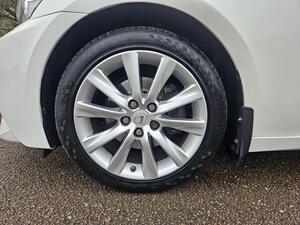 Lexus IS 2.5 300H Executive Edition E-CVT EURO 5 (s/s) 4dr