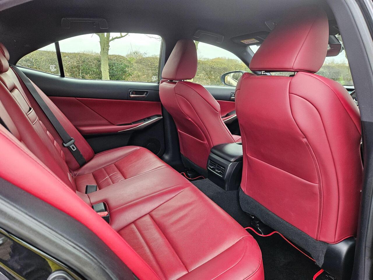 Lexus IS 2.5 300H F Sport E-CVT EURO 6 (s/s) 4dr