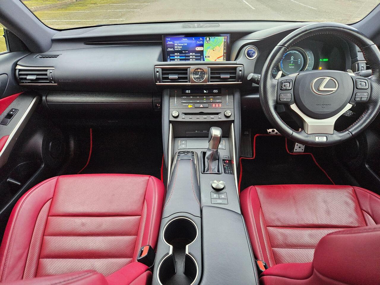 Lexus IS 2.5 300H F Sport E-CVT EURO 6 (s/s) 4dr