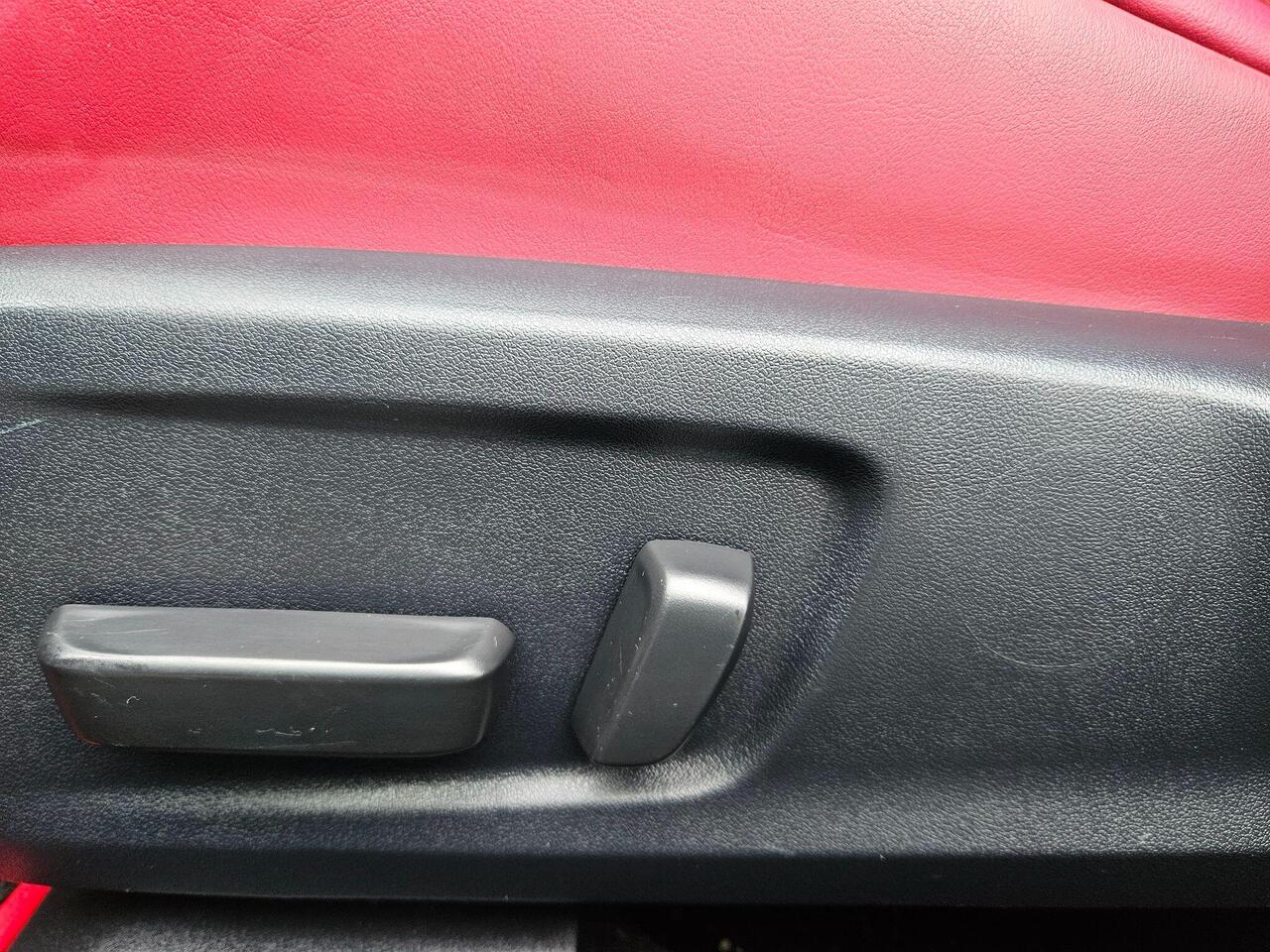 Lexus IS 2.5 300H F Sport E-CVT EURO 6 (s/s) 4dr