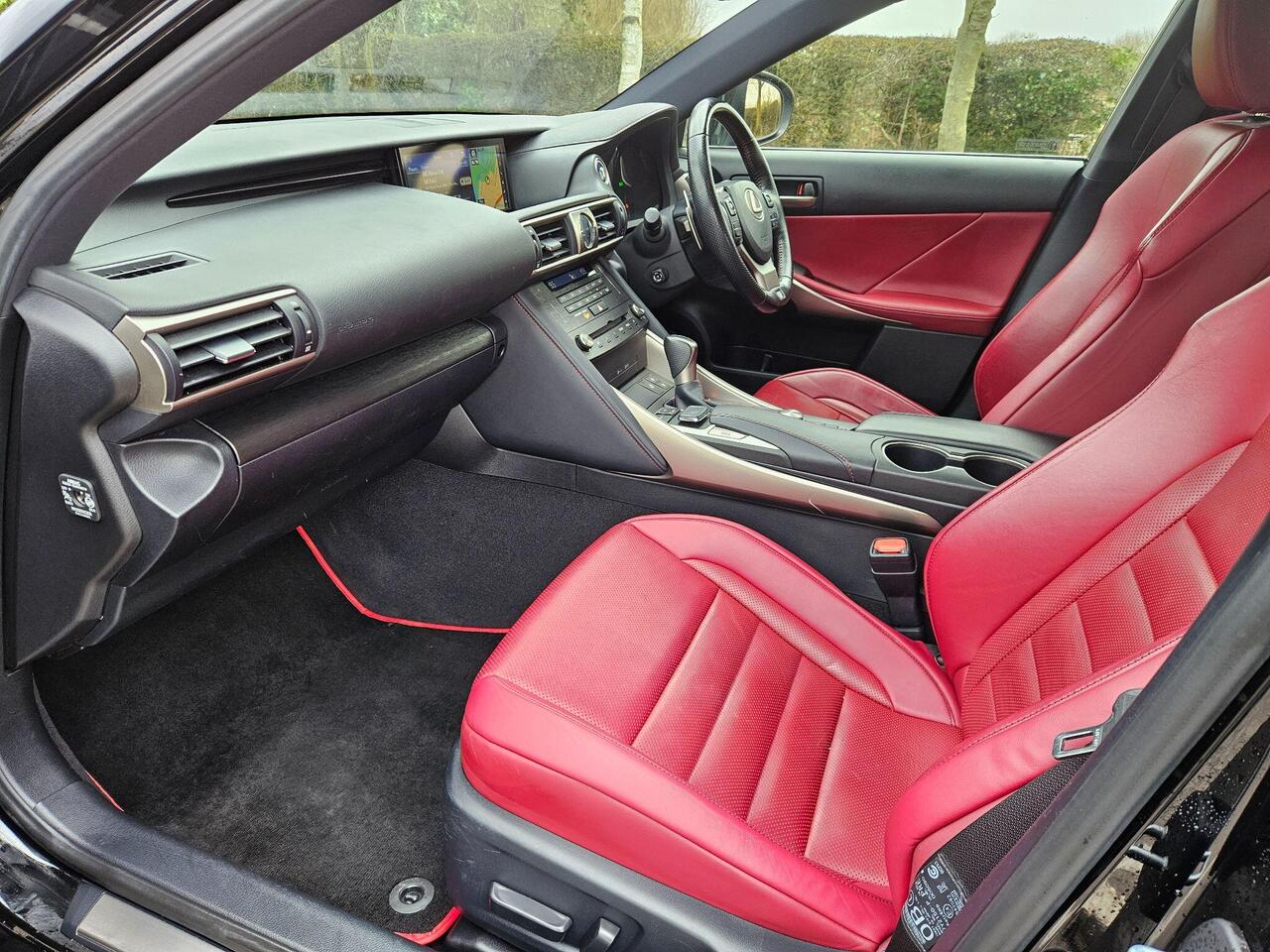 Lexus IS 2.5 300H F Sport E-CVT EURO 6 (s/s) 4dr