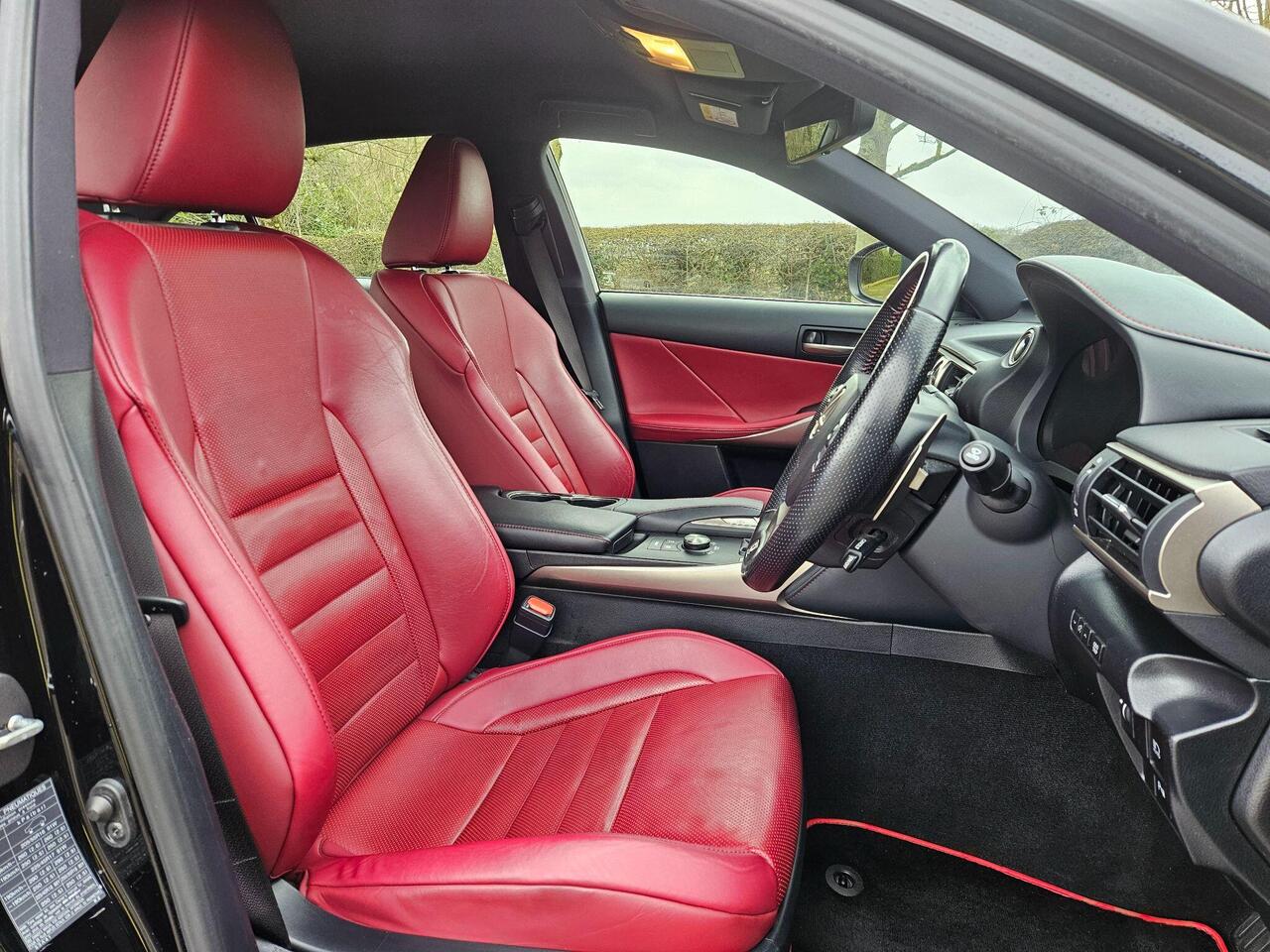 Lexus IS 2.5 300H F Sport E-CVT EURO 6 (s/s) 4dr