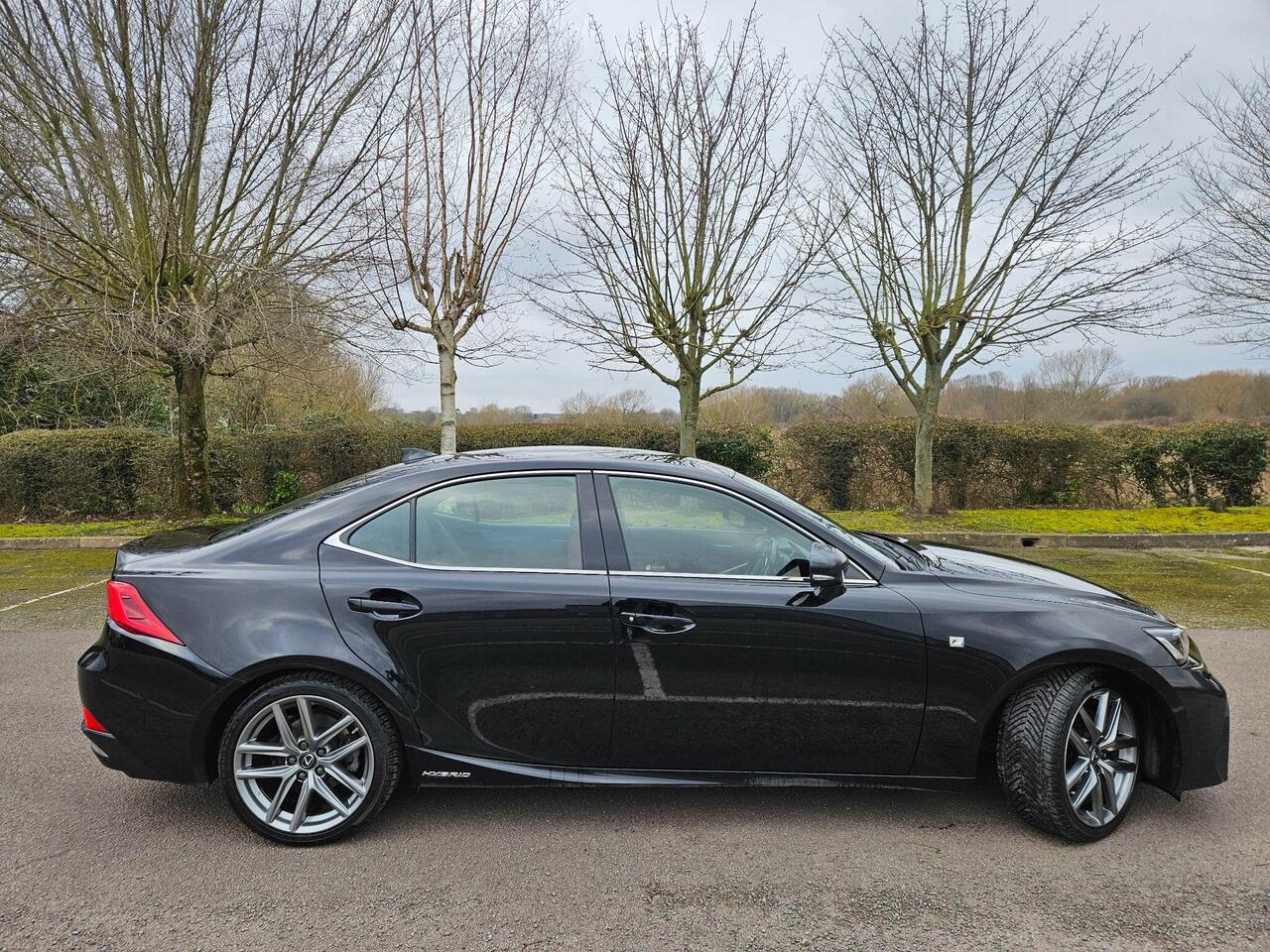 Lexus IS 2.5 300H F Sport E-CVT EURO 6 (s/s) 4dr