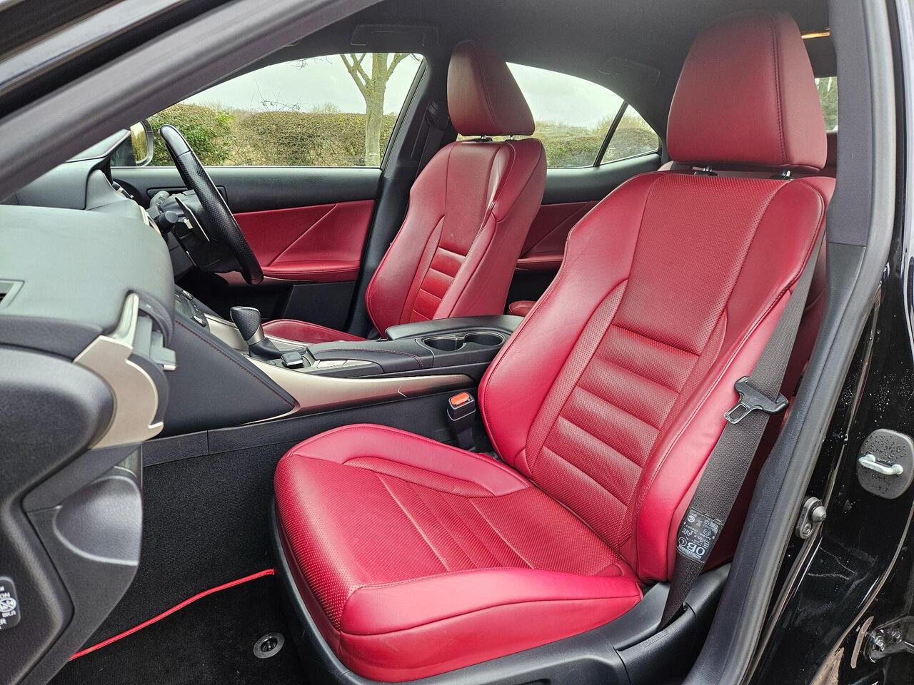 Lexus IS 2.5 300H F Sport E-CVT EURO 6 (s/s) 4dr