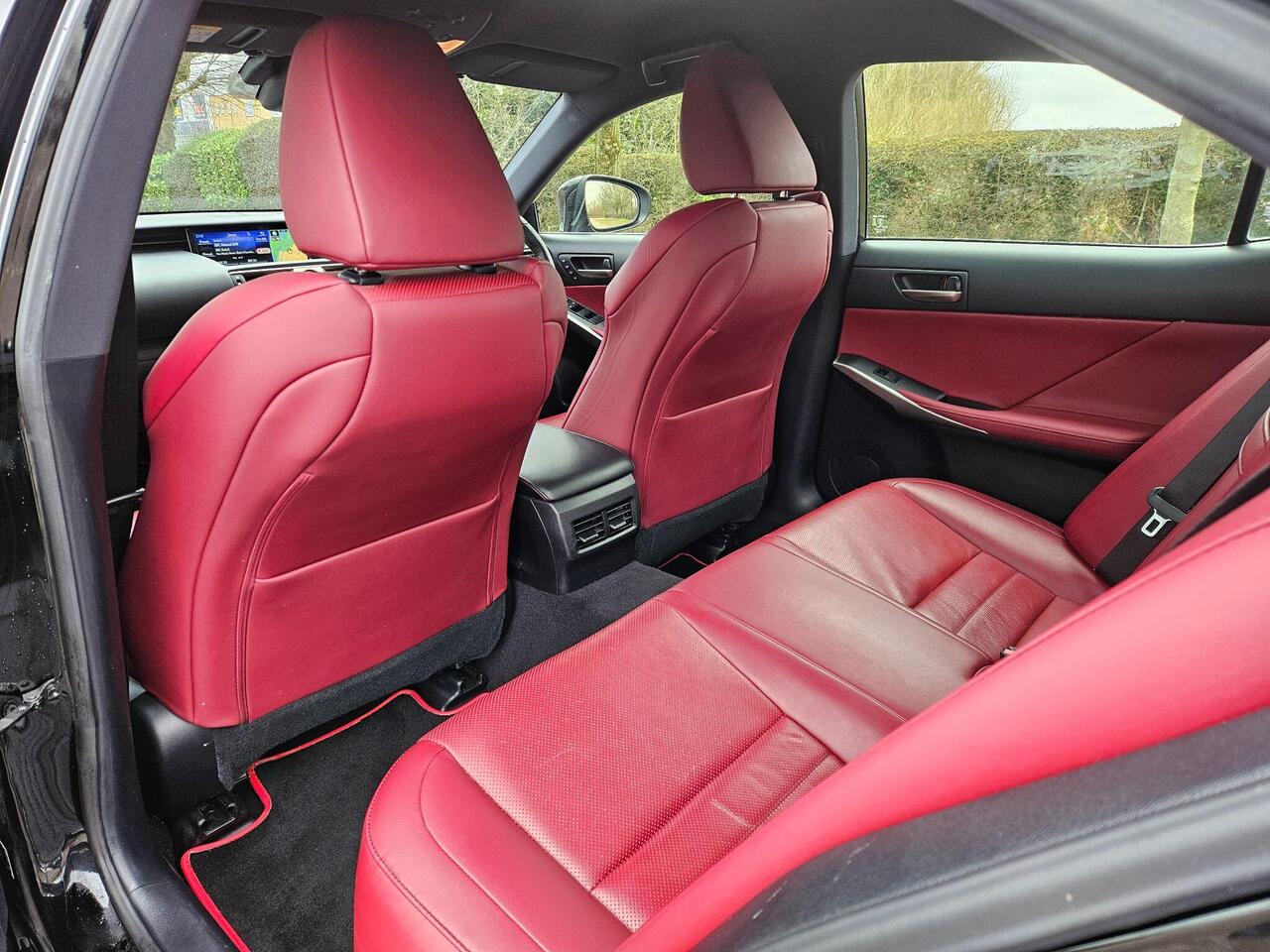 Lexus IS 2.5 300H F Sport E-CVT EURO 6 (s/s) 4dr