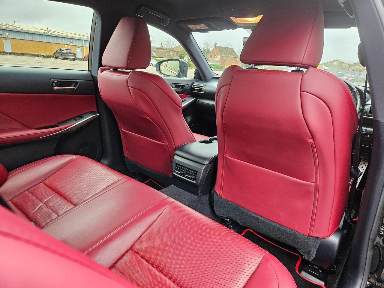 Lexus IS 2.5 300H F Sport E-CVT EURO 6 (s/s) 4dr