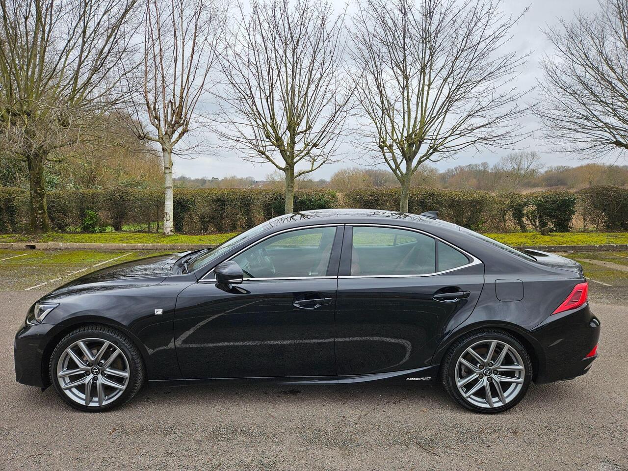 Lexus IS 2.5 300H F Sport E-CVT EURO 6 (s/s) 4dr