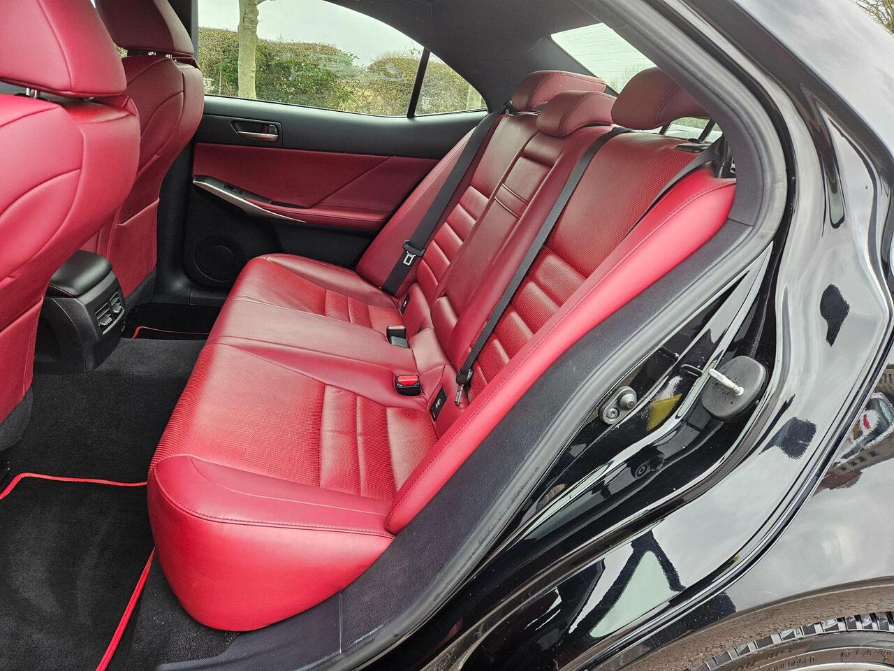 Lexus IS 2.5 300H F Sport E-CVT EURO 6 (s/s) 4dr