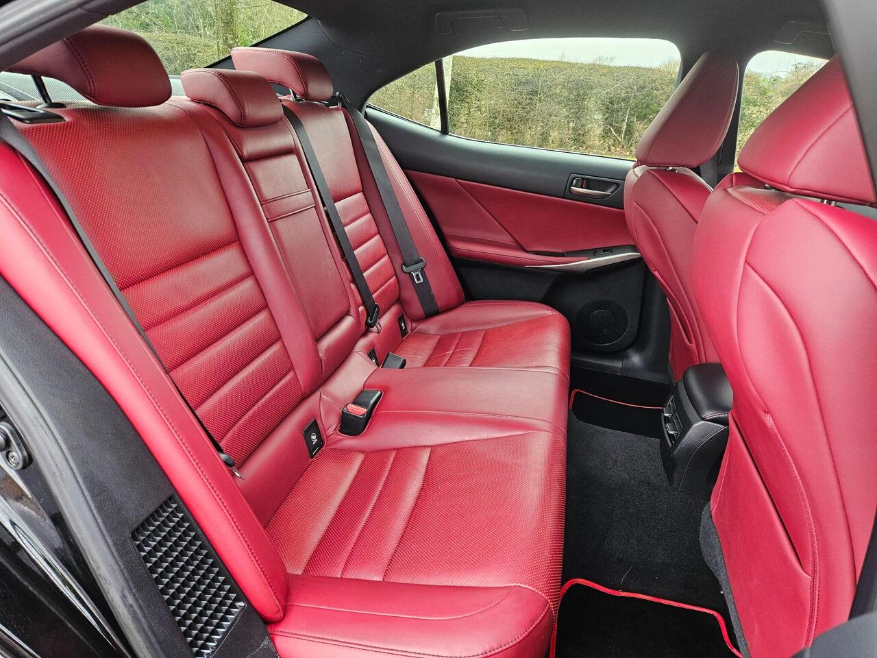 Lexus IS 2.5 300H F Sport E-CVT EURO 6 (s/s) 4dr