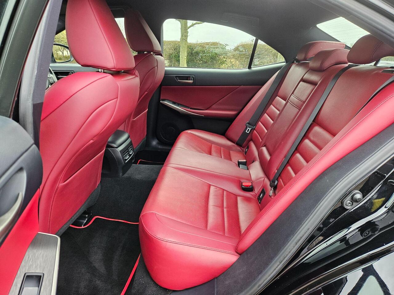 Lexus IS 2.5 300H F Sport E-CVT EURO 6 (s/s) 4dr