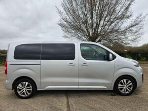 Peugeot Traveller 2.0 BlueHDi Allure Standard MPV EAT8 MWB EURO 6 (s/s) 5dr