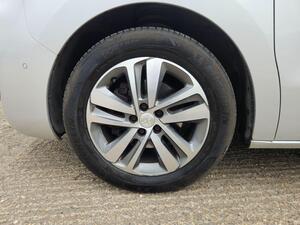 Peugeot Traveller 2.0 BlueHDi Allure Standard MPV EAT8 MWB EURO 6 (s/s) 5dr