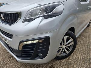 Peugeot Traveller 2.0 BlueHDi Allure Standard MPV EAT8 MWB EURO 6 (s/s) 5dr