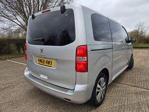 Peugeot Traveller 2.0 BlueHDi Allure Standard MPV EAT8 MWB EURO 6 (s/s) 5dr