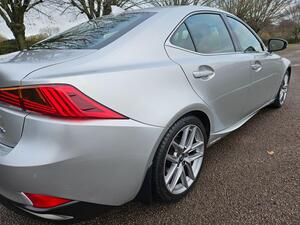 Lexus IS 2.5 300H F Sport E-CVT EURO 6 (s/s) 4dr