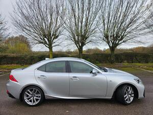 Lexus IS 2.5 300H F Sport E-CVT EURO 6 (s/s) 4dr