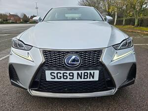 Lexus IS 2.5 300H F Sport E-CVT EURO 6 (s/s) 4dr