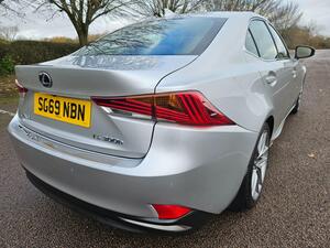 Lexus IS 2.5 300H F Sport E-CVT EURO 6 (s/s) 4dr