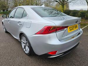 Lexus IS 2.5 300H F Sport E-CVT EURO 6 (s/s) 4dr