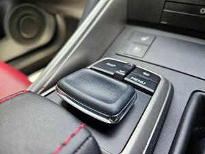 Lexus IS 2.5 300h F Sport E-CVT Euro 6 (s/s) 4dr