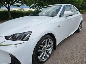 Lexus IS 2.5 300h F Sport E-CVT Euro 6 (s/s) 4dr