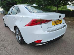 Lexus IS 2.5 300h F Sport E-CVT Euro 6 (s/s) 4dr