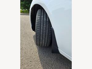 Lexus IS 2.5 300h F Sport E-CVT Euro 6 (s/s) 4dr