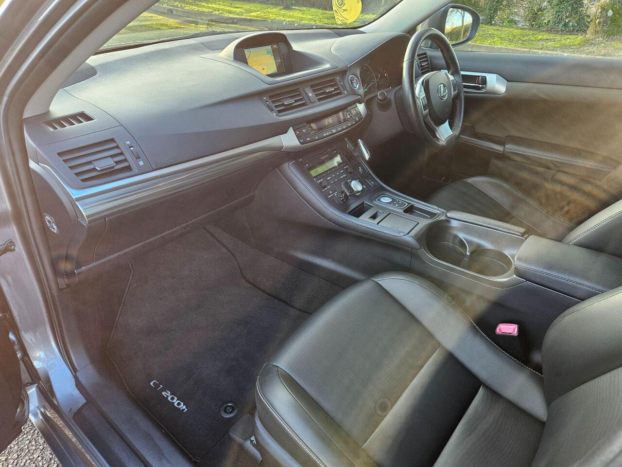Lexus CT 1.8 200h Advance CVT Euro 5 (s/s) 5dr