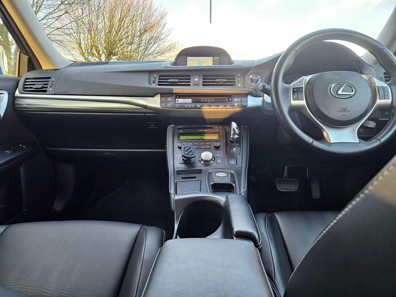 Lexus CT 1.8 200h Advance CVT Euro 5 (s/s) 5dr
