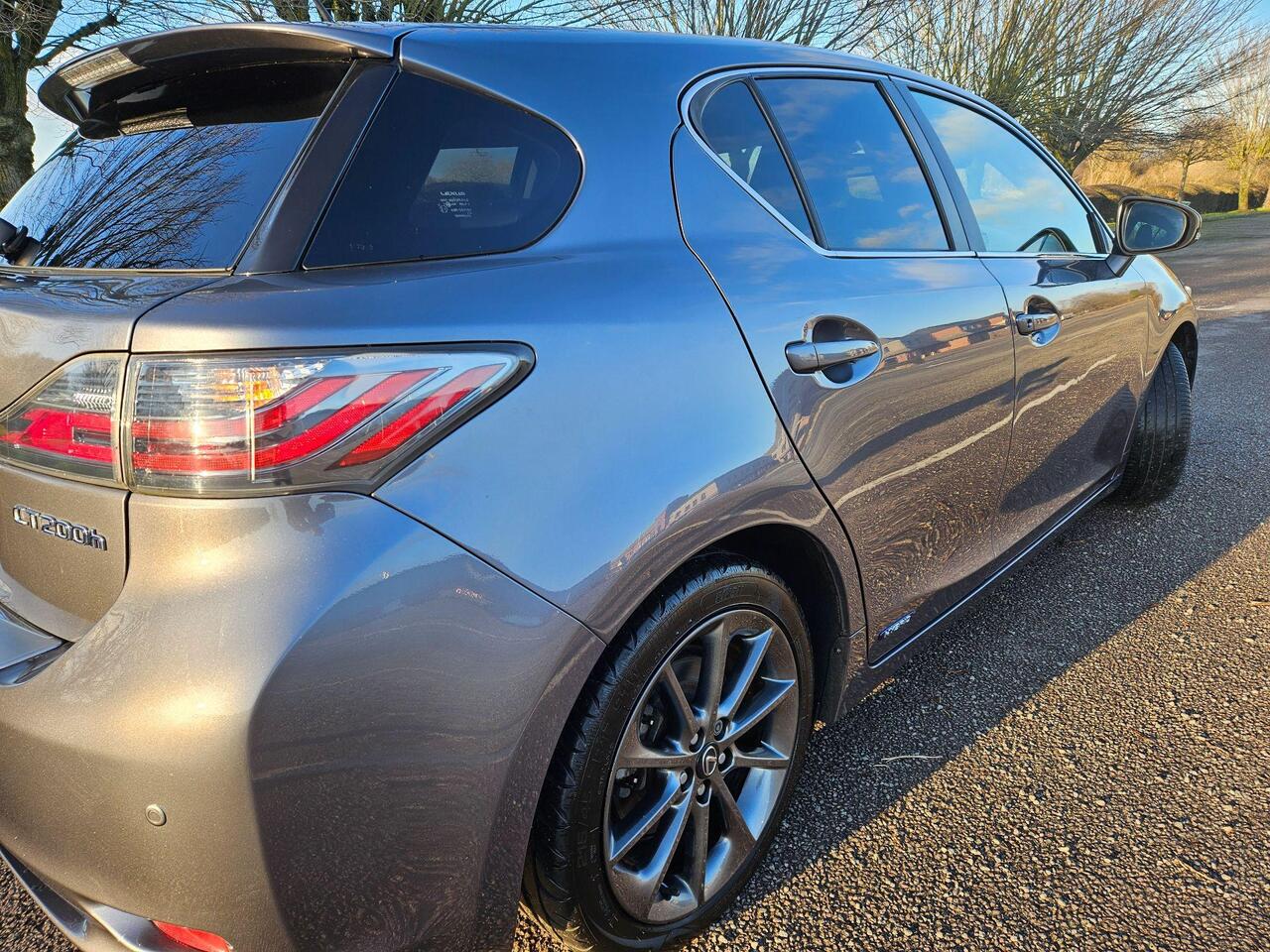 Lexus CT 1.8 200h Advance CVT Euro 5 (s/s) 5dr