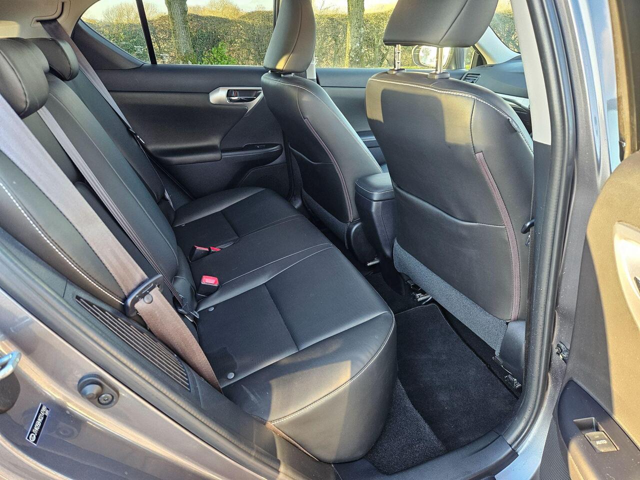 Lexus CT 1.8 200h Advance CVT Euro 5 (s/s) 5dr