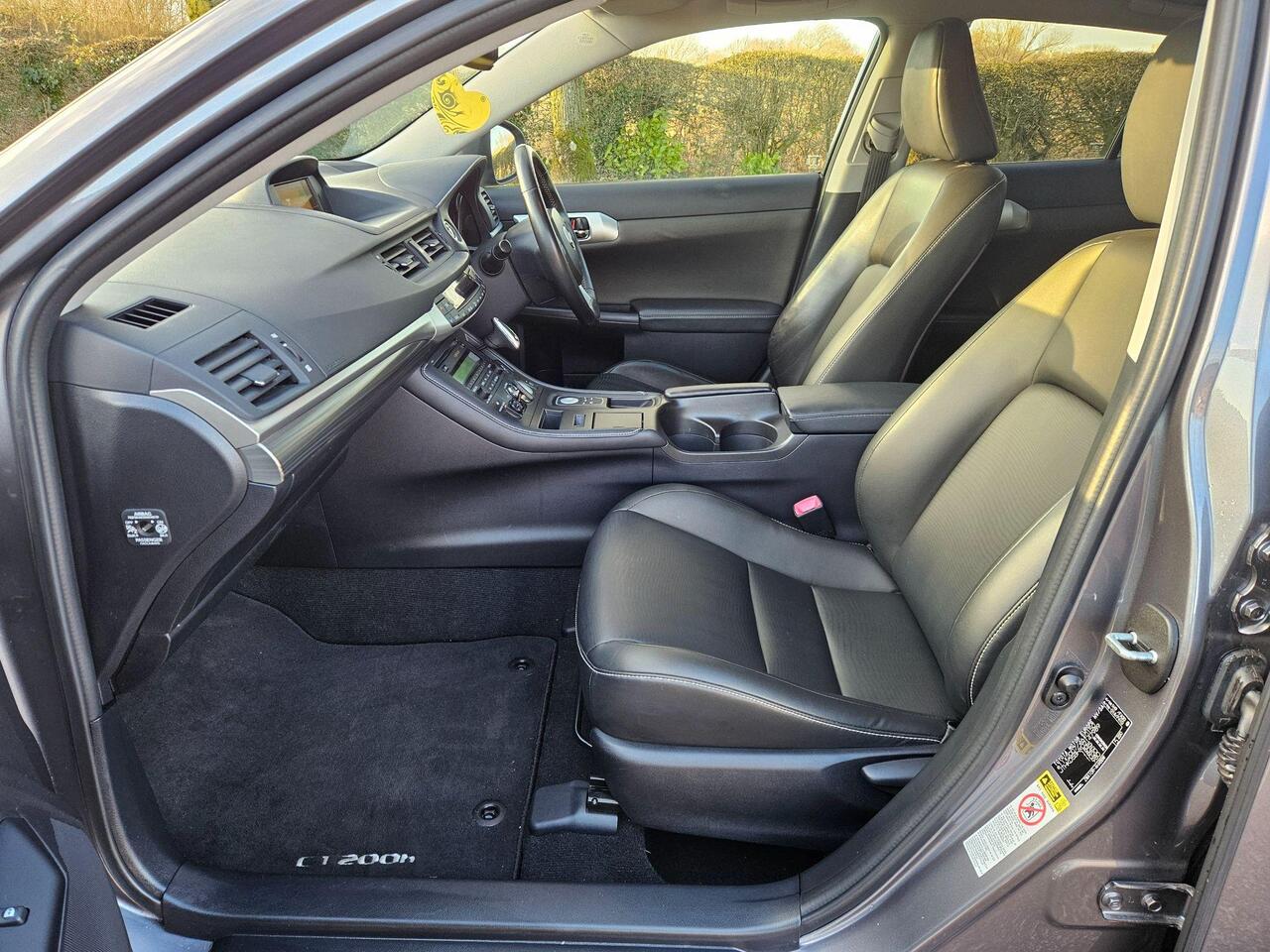 Lexus CT 1.8 200h Advance CVT Euro 5 (s/s) 5dr