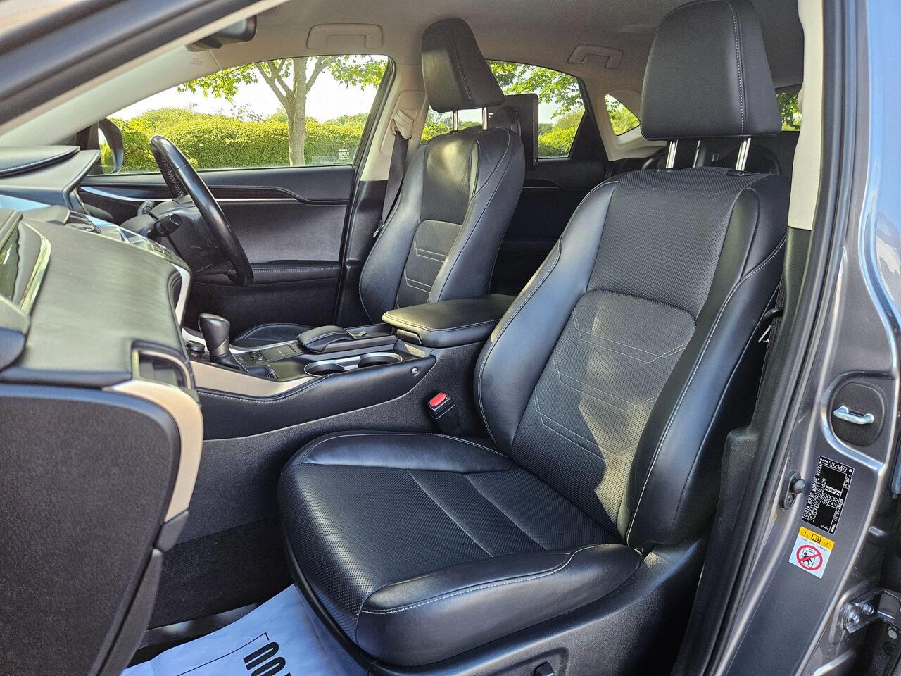 Lexus NX 2.5 300h Premier E-CVT 4WD Euro 6 (s/s) 5dr