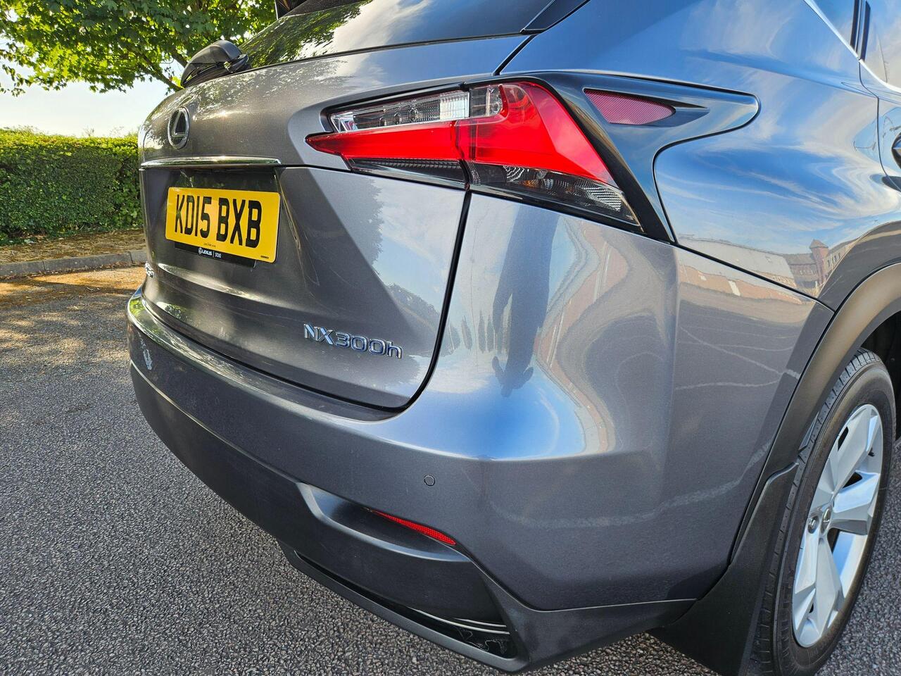 Lexus NX 2.5 300h Premier E-CVT 4WD Euro 6 (s/s) 5dr