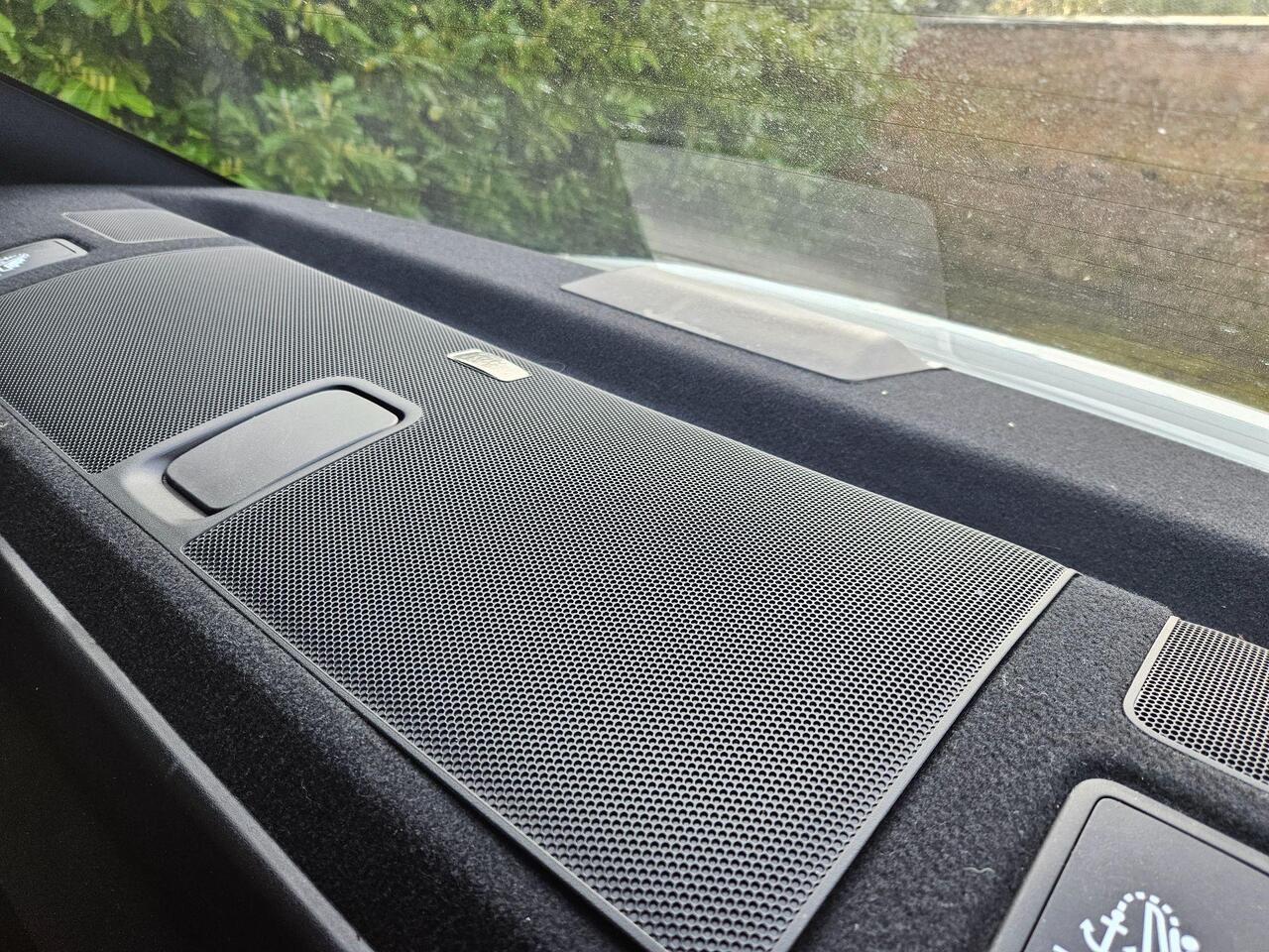 Lexus IS 2.5 300h F Sport E-CVT Euro 5 (s/s) 4dr