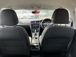 Volkswagen Golf 1.6 TDI 115 SE NAV DSG Hatchback