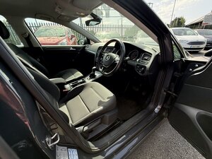 Volkswagen Golf 1.6 TDI 115 SE NAV DSG Hatchback