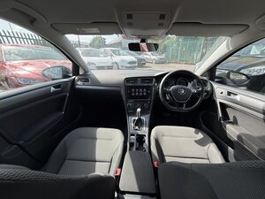 Volkswagen Golf 1.6 TDI 115 SE NAV DSG Hatchback
