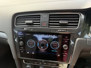 Volkswagen Golf 1.6 TDI 115 SE NAV DSG Hatchback