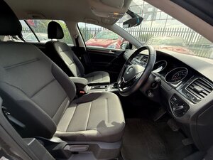 Volkswagen Golf 1.6 TDI 115 SE NAV DSG Hatchback