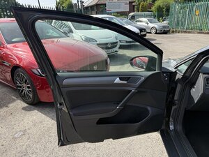 Volkswagen Golf 1.6 TDI 115 SE NAV DSG Hatchback