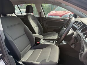 Volkswagen Golf 1.6 TDI 115 SE NAV DSG Hatchback