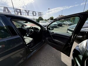 Volkswagen Golf 1.6 TDI 115 SE NAV DSG Hatchback
