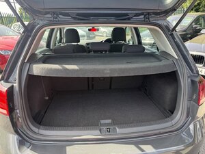 Volkswagen Golf 1.6 TDI 115 SE NAV DSG Hatchback