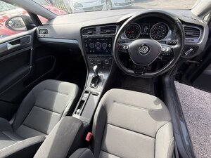 Volkswagen Golf 1.6 TDI 115 SE NAV DSG Hatchback