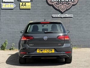 Volkswagen Golf 1.6 TDI 115 SE NAV DSG Hatchback