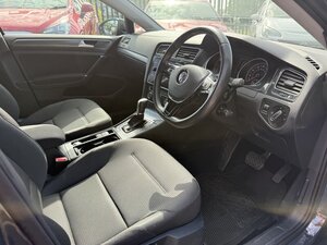Volkswagen Golf 1.6 TDI 115 SE NAV DSG Hatchback