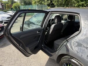 Volkswagen Golf 1.6 TDI 115 SE NAV DSG Hatchback